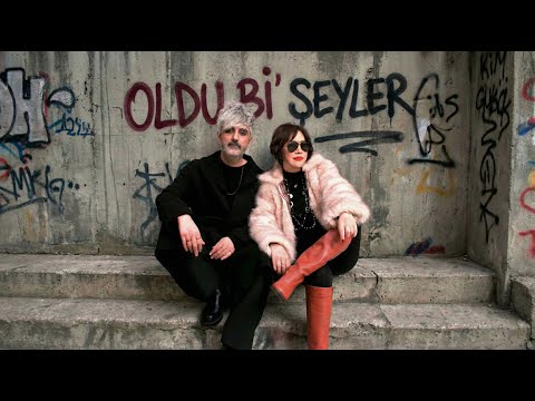 Nazan Öncel  Manuş Baba - Oldu Bi Şeyler